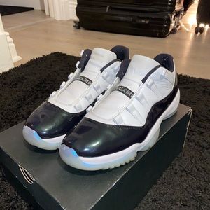 Retro low 11 emerald green